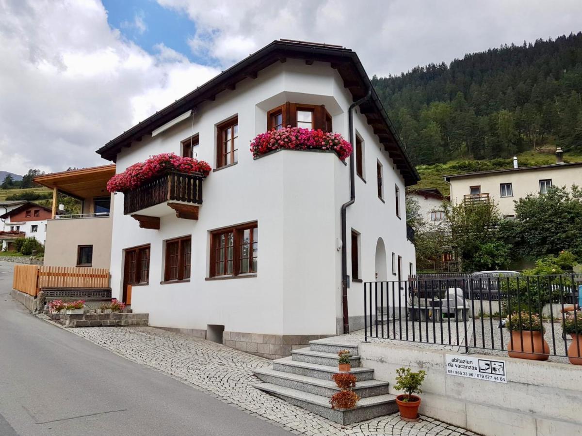 Chasa Nogler - Ferienwohnung Ramosch Dış mekan fotoğraf